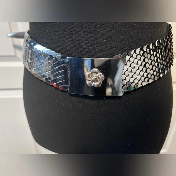 Vintage  | Metal Stretchy Belt with Flower Belt Buckle | OS - Picture 6 of 6